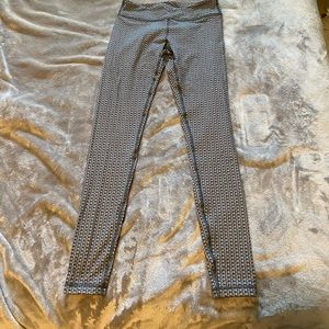 patterned ivivva leggings